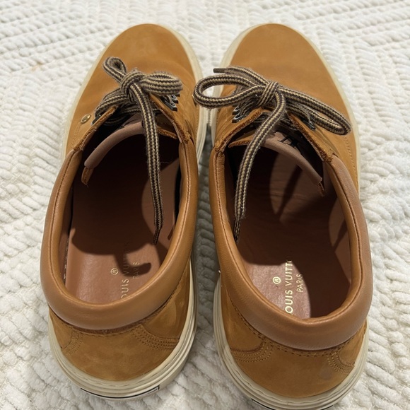 Louis Vuitton Men’s Sneaker. LV men’s size 7 1/2 (9.5 US) - Picture 5 of 11
